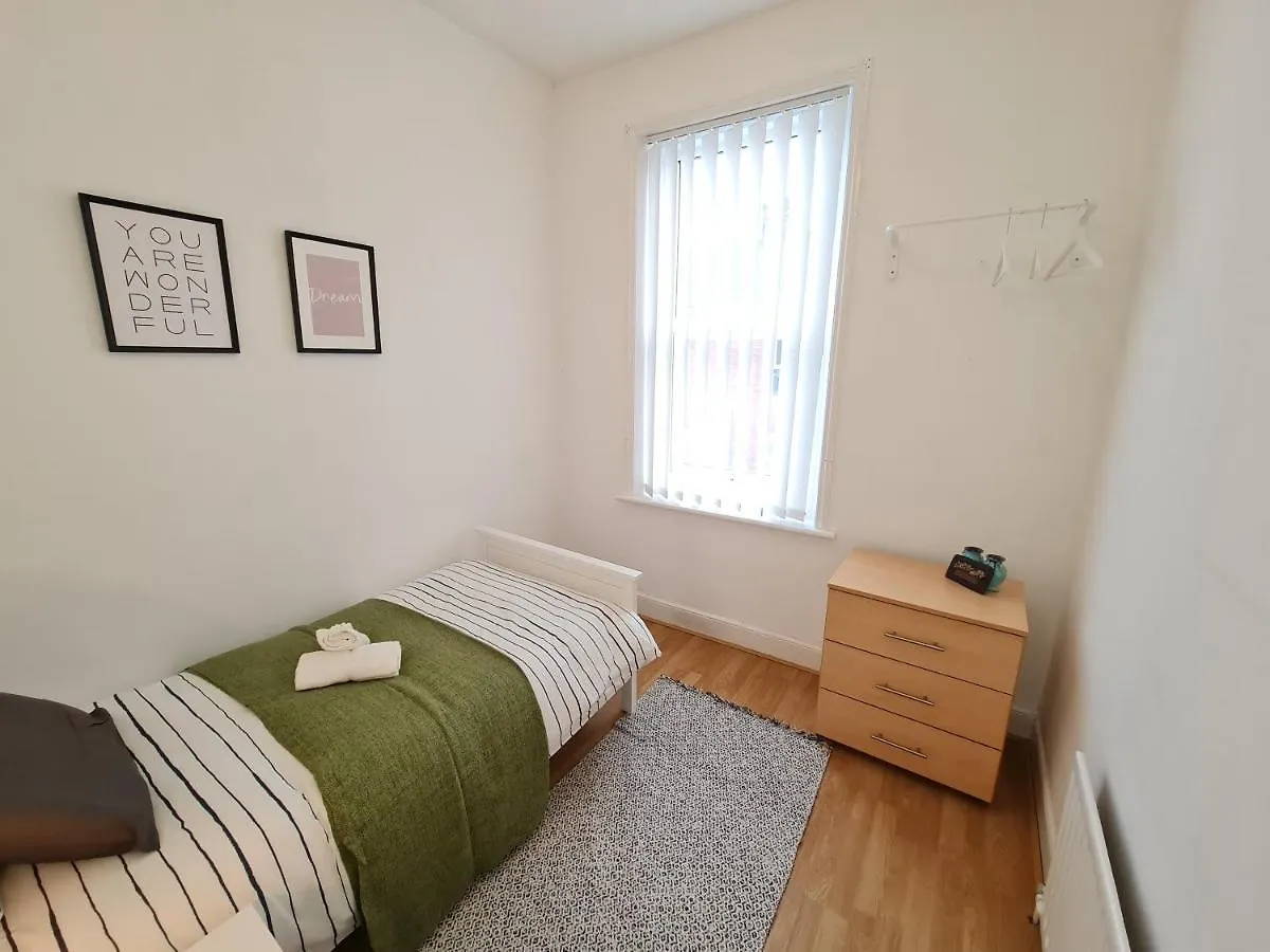 Ferienwohnung Large 3 Bed Flat, Free Parking Newcastle upon Tyne Apartment