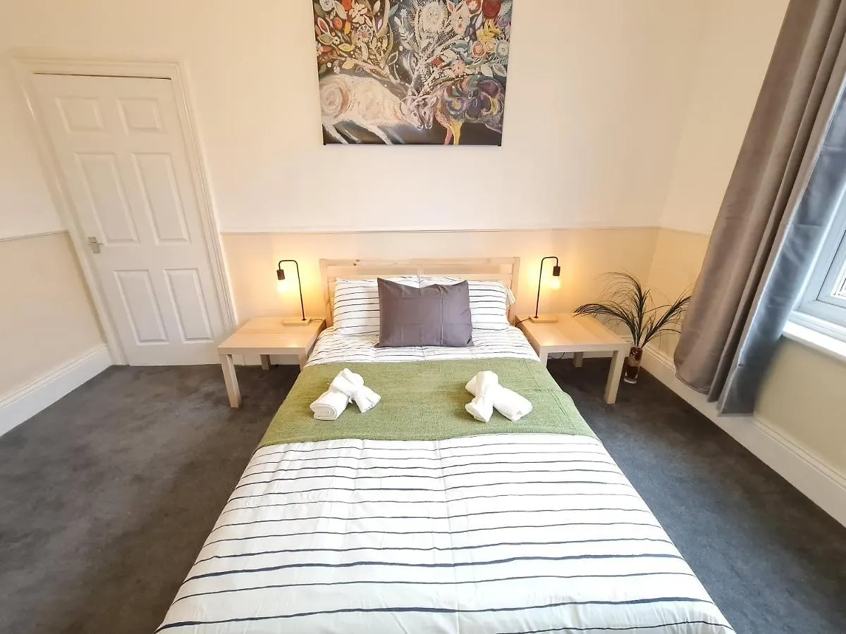 Apartment Ferienwohnung Large 3 Bed Flat, Free Parking Newcastle upon Tyne